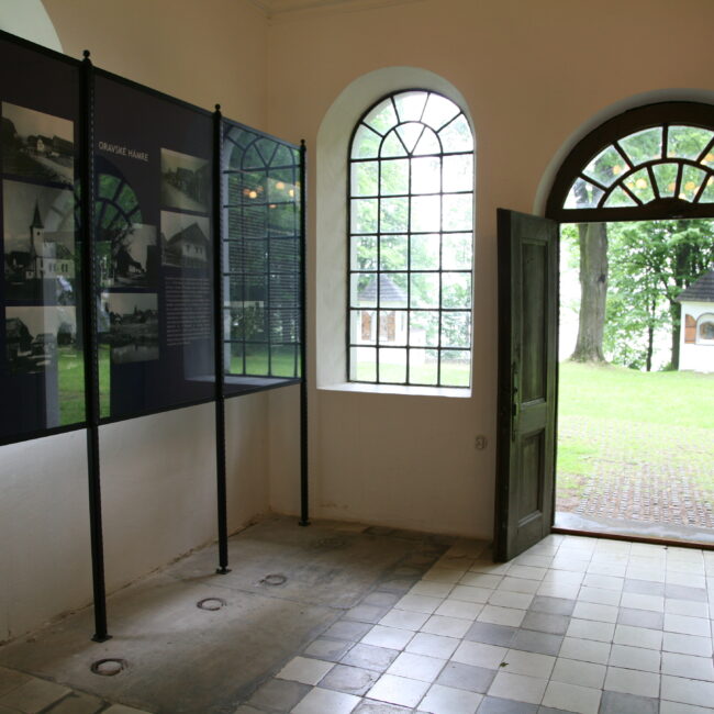 Expozícia v hrobke Klinovských